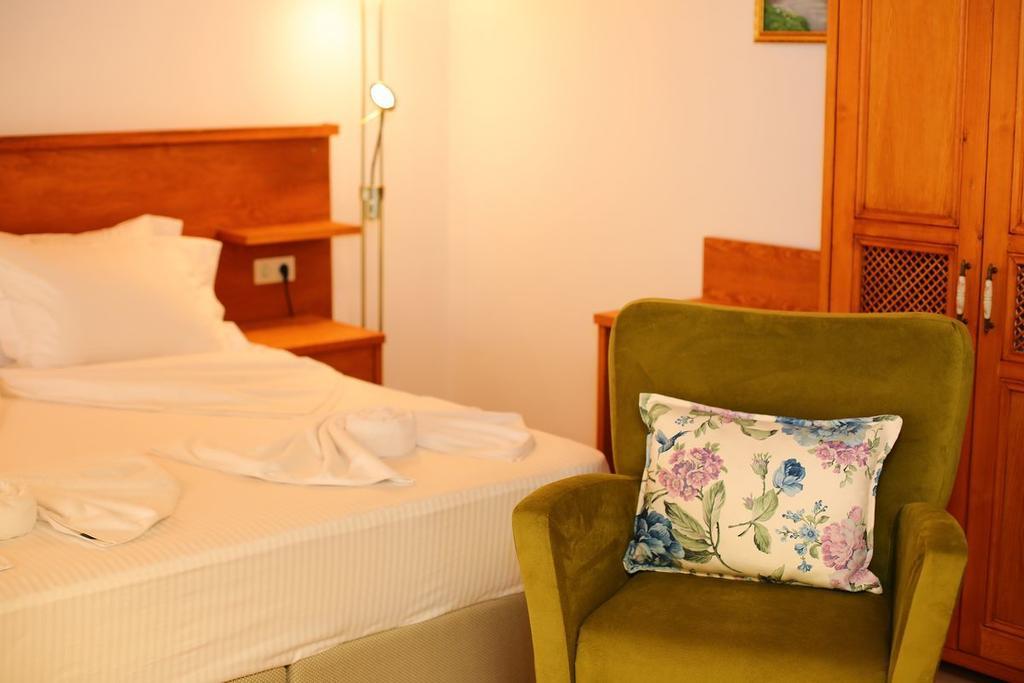 Akyaka Yali Capkini Hotel Room photo